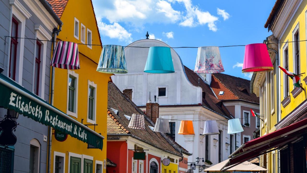 Varosi Vendeghaz Szentendre Exterior foto