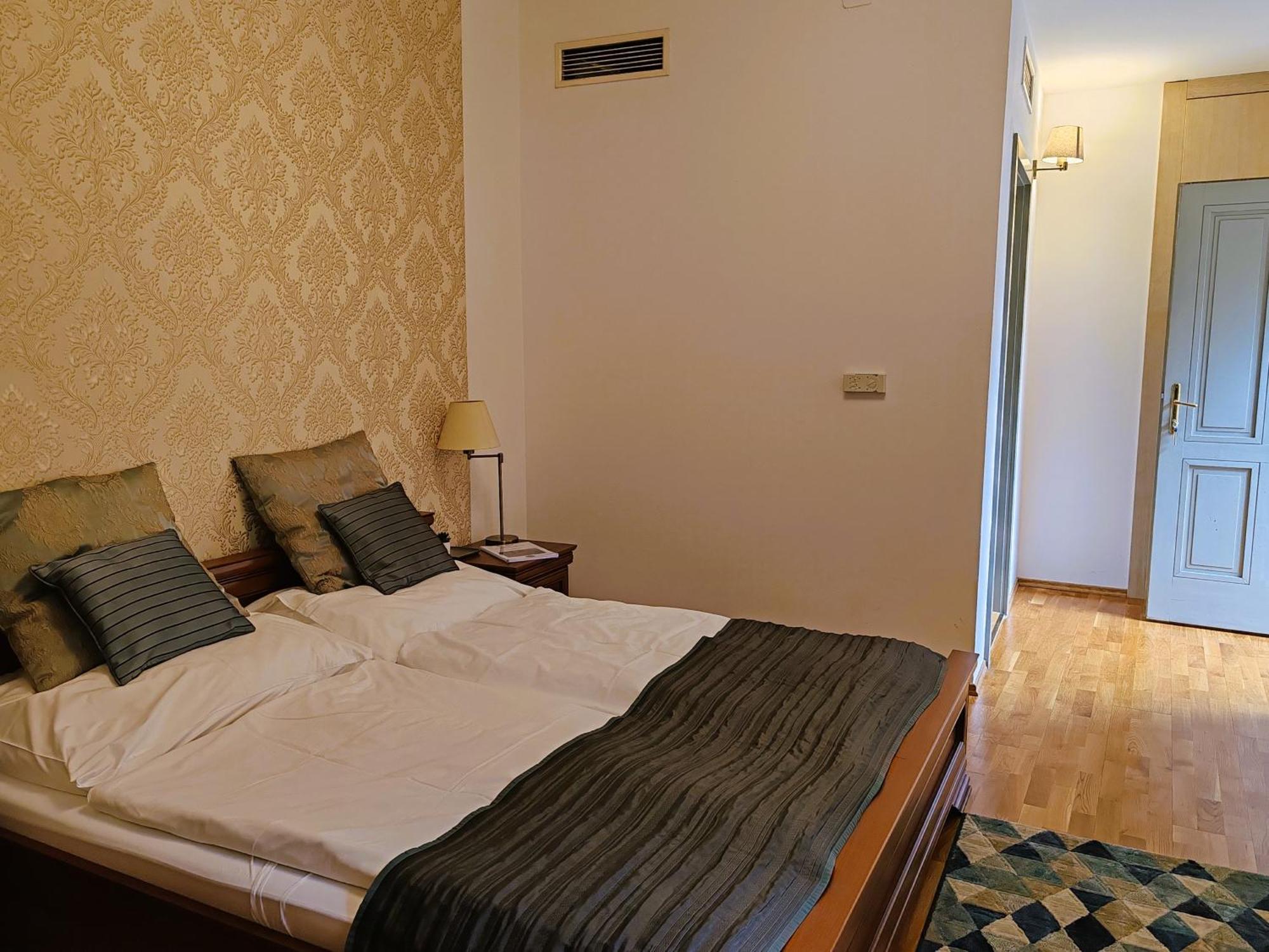 Varosi Vendeghaz Szentendre Exterior foto