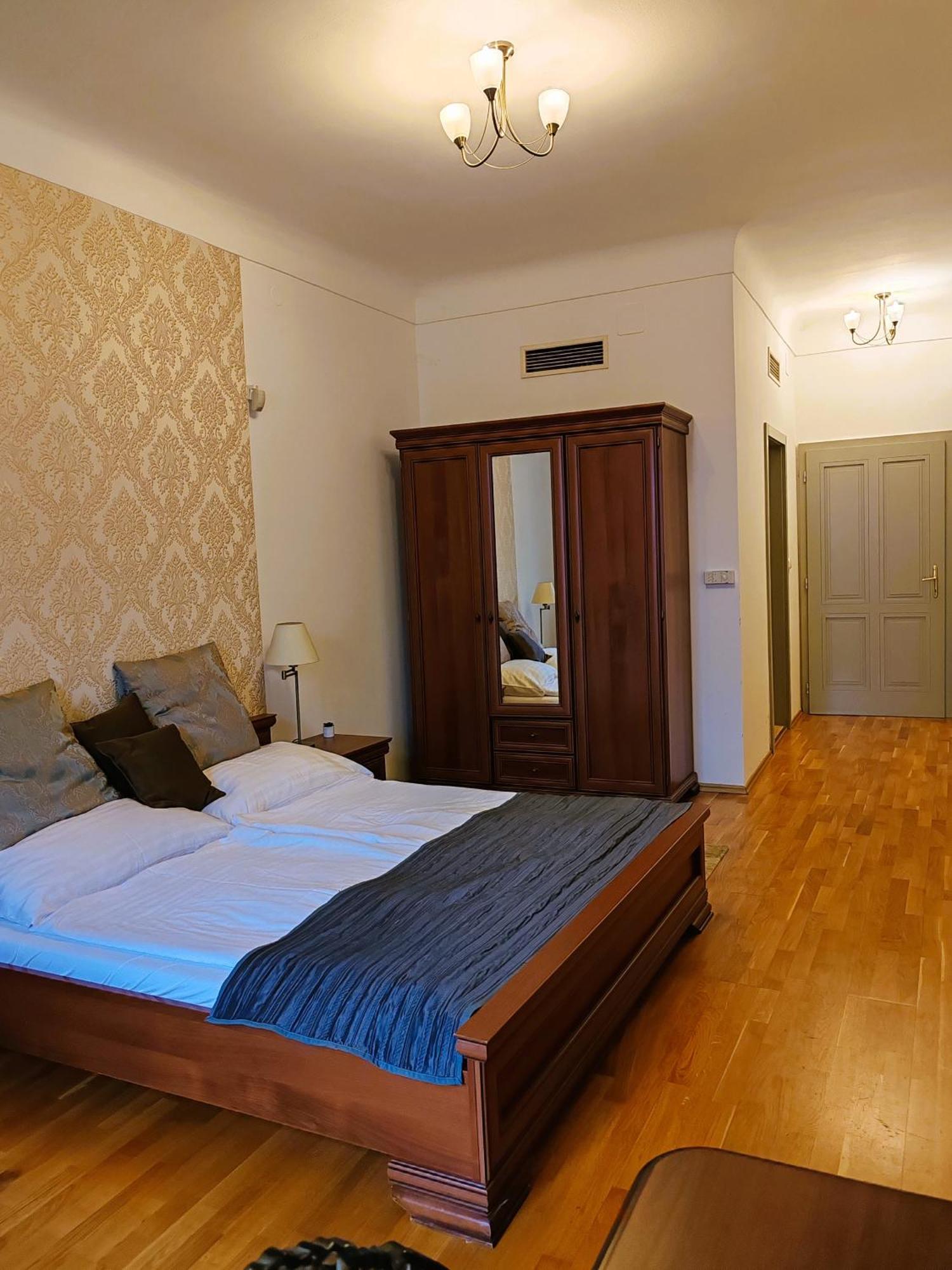 Varosi Vendeghaz Szentendre Exterior foto